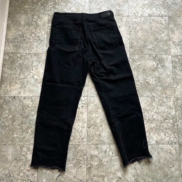 SHIPS FREE Everlane Way High Jeans in Coal Black Wash, Size 32 Long with raw hem - Picture 7 of 8